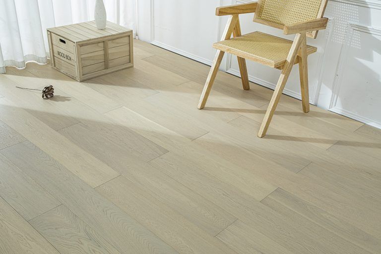 suelo de madera de abedul de múltiples capas de ingeniería duradera