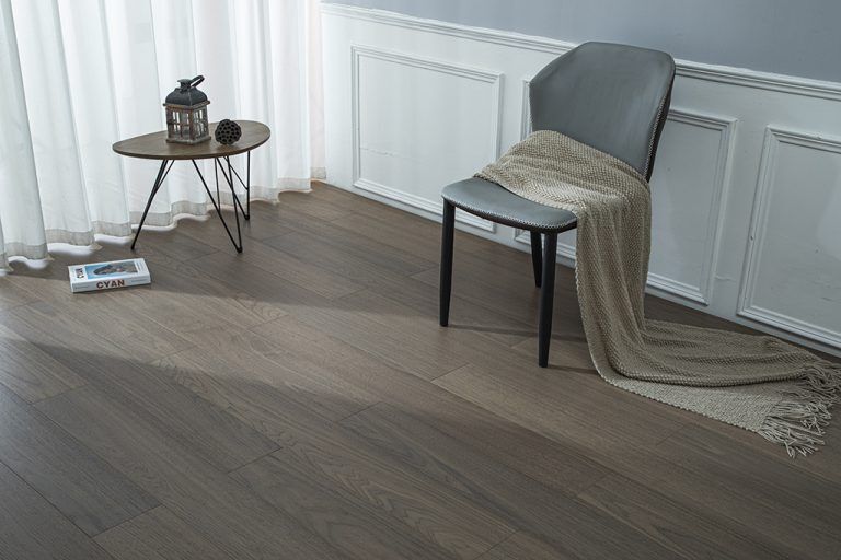 أرضيات خشبية جوز أسود للمنازل الفاخرة