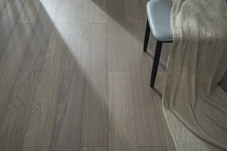 أرضيات خشبية جوز أسود قاعدة الخشب الرقائقي الكامل